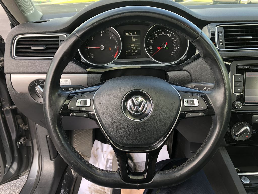 Used 2015 Volkswagen Jetta For Sale
